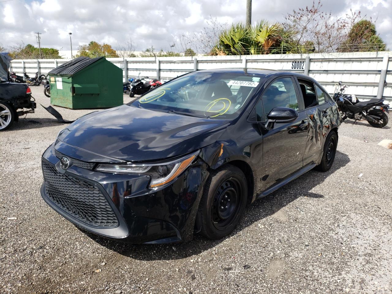 Photo 2 from auction – 2021 TOYOTA COROLLA LE with VIN 5YFEPMAE4MP204864