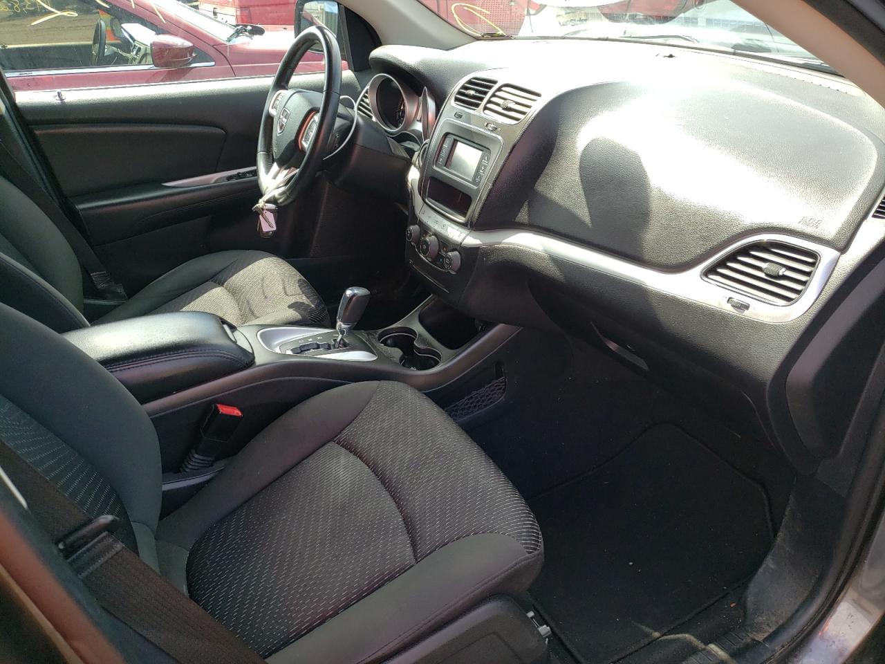 Photo 5 from auction – 2018 DODGE JOURNEY SE with VIN 3C4PDCABXJT530971