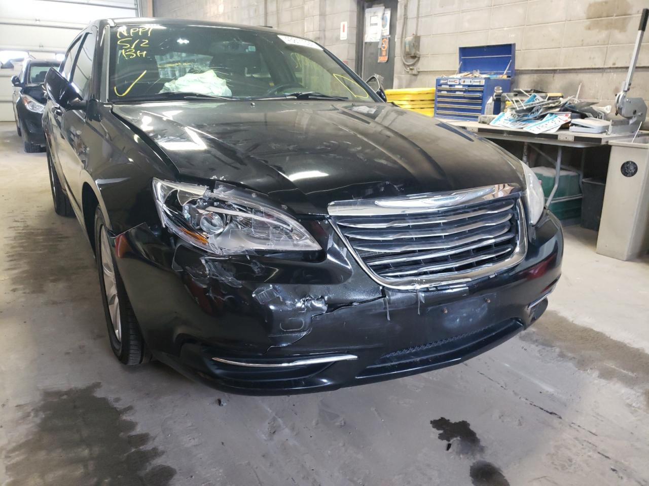 Photo 9 from auction – 2012 CHRYSLER 200 TOURIN with VIN 1C3CCBBG1CN297818