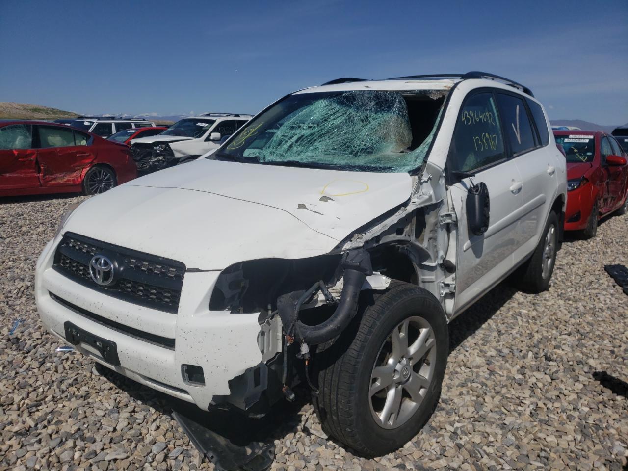 Photo 2 from auction – 2011 TOYOTA RAV4 with VIN 2T3BF4DV8BW110040