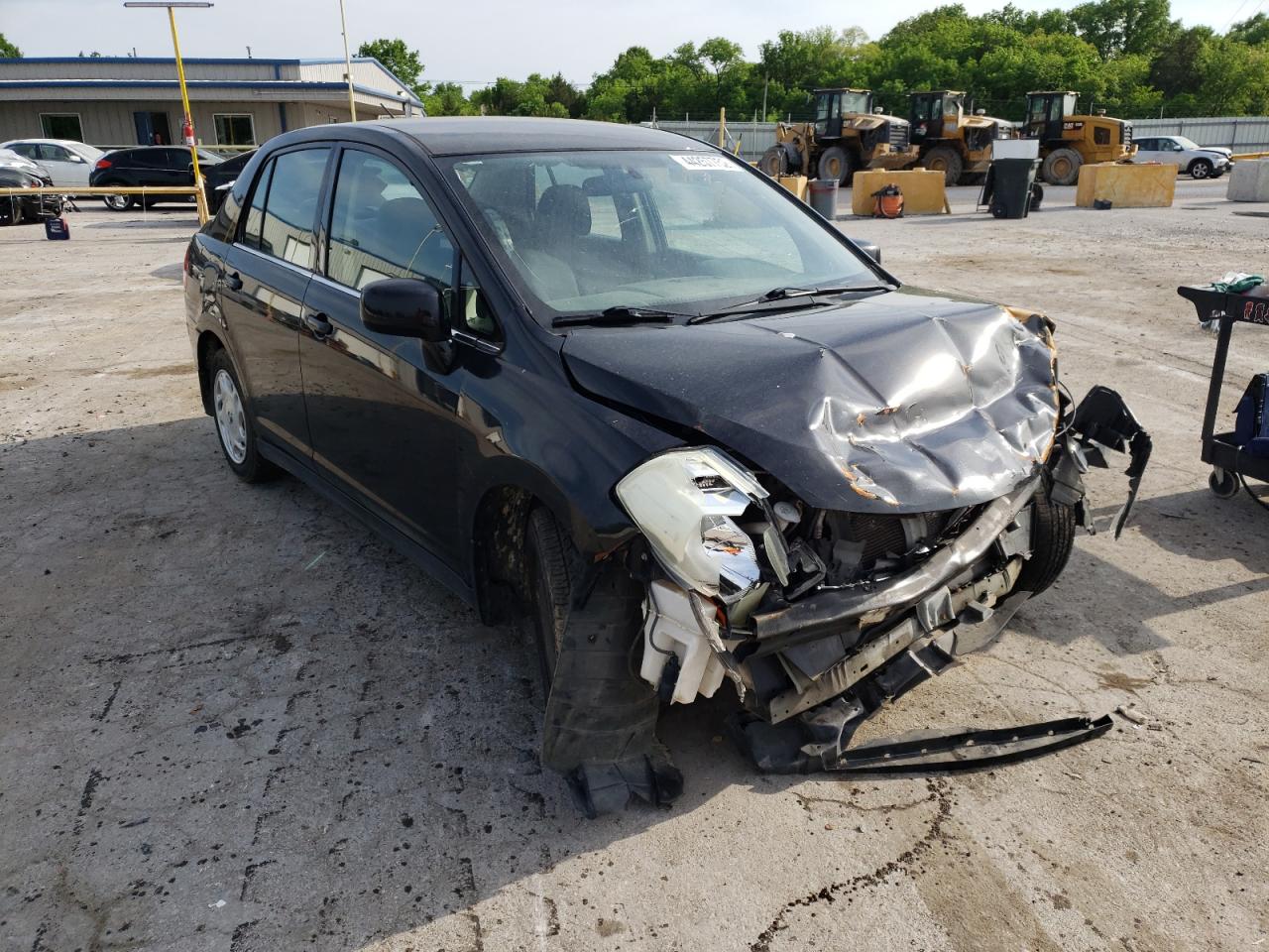 Photo 13 from auction – 2009 NISSAN VERSA S with VIN 3N1BC11E89L375668