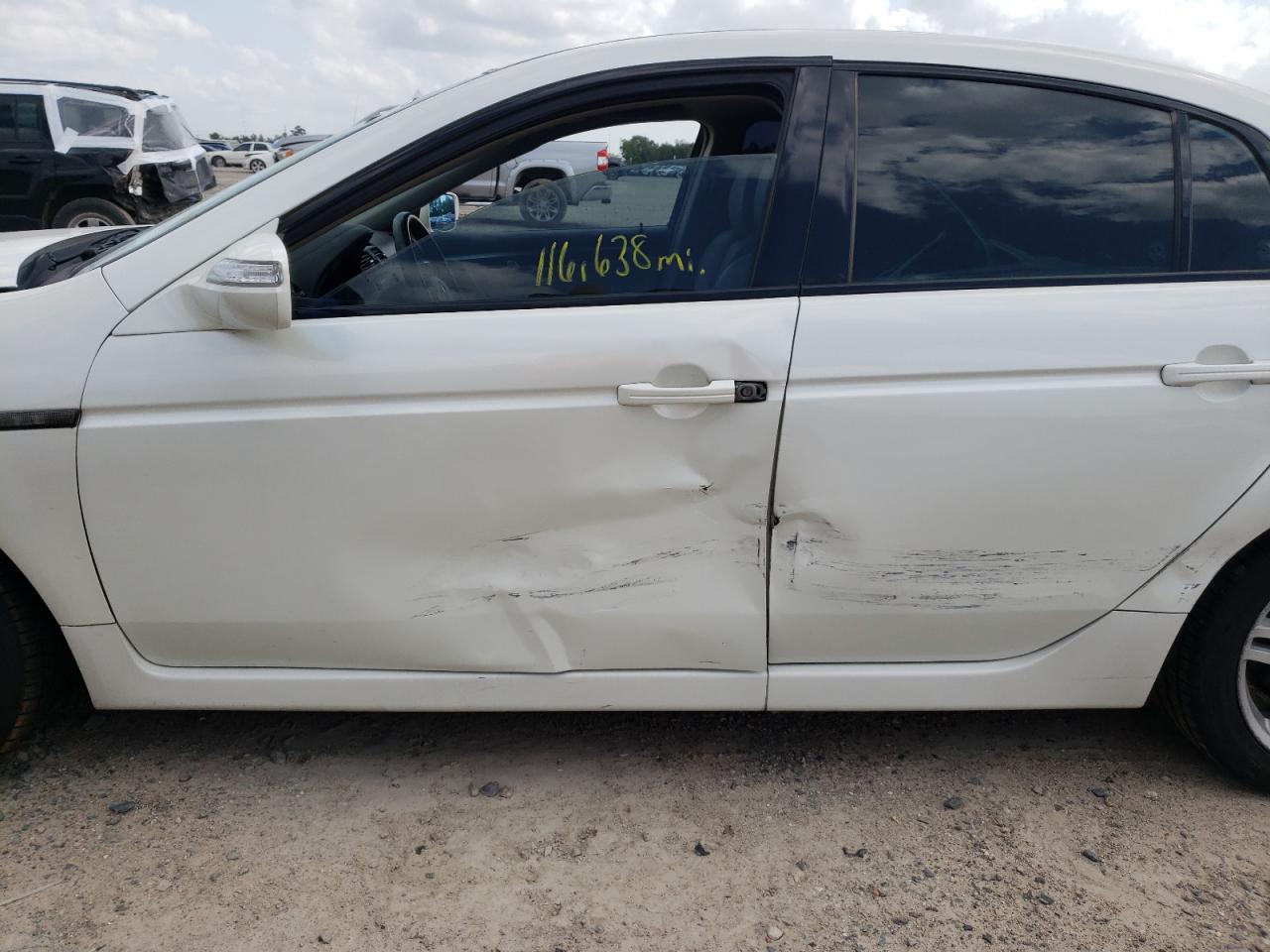 Photo 10 from auction – 2008 ACURA TL with VIN 19UUA66258A030581