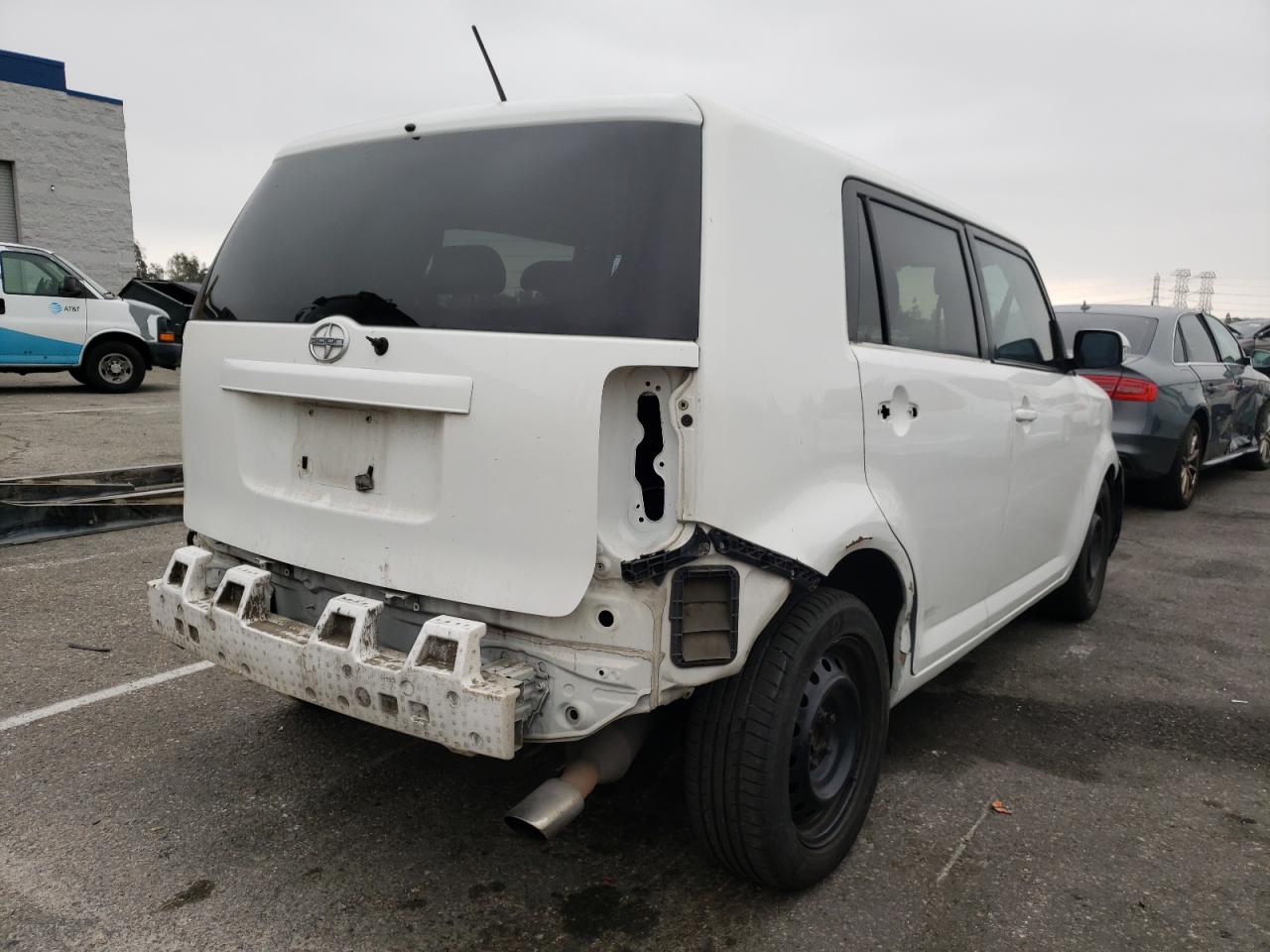 Photo 4 from auction – 2008 TOYOTA SCION XB with VIN JTLKE50EX81047839