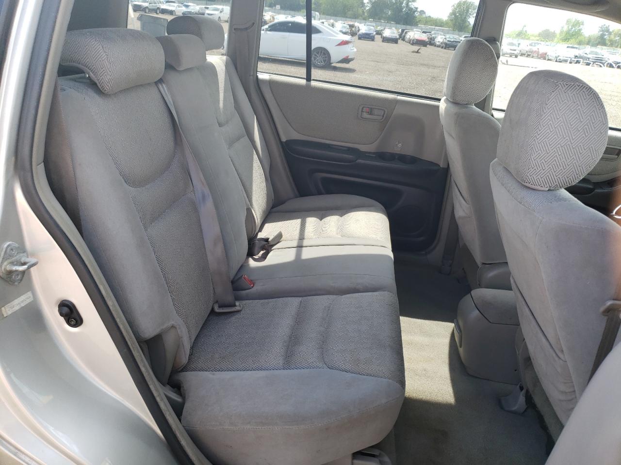 Photo 6 from auction – 2001 TOYOTA HIGHLANDER with VIN JTEGF21A110017824