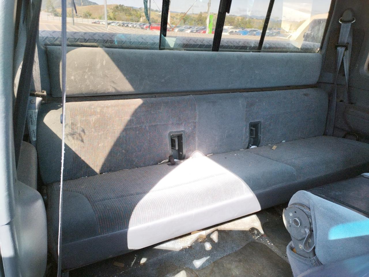 Photo 6 from auction – 1997 FORD F250 with VIN 1FTHX26G3VEB75500