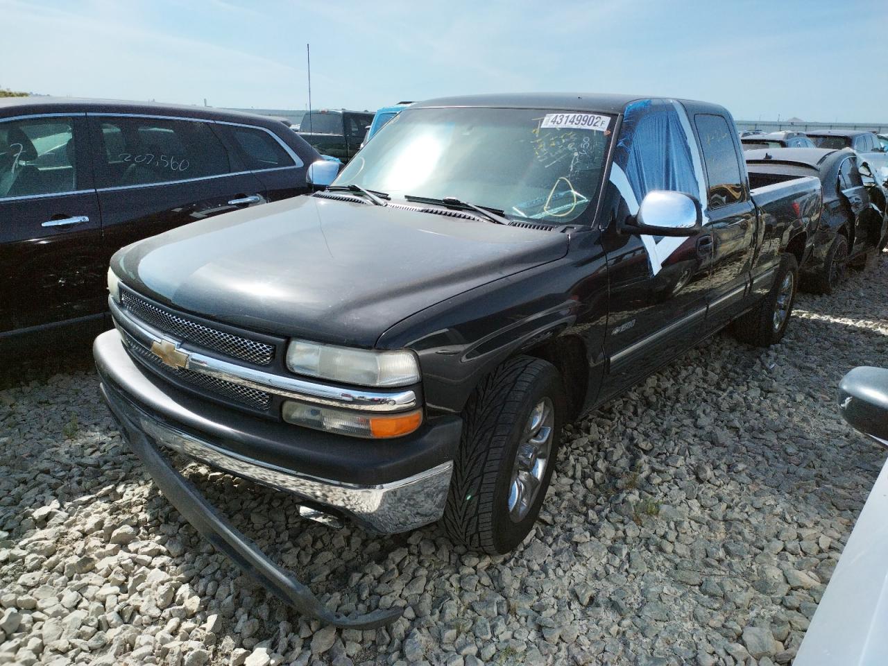 Photo 2 from auction – 2001 CHEVROLET SILVERADO with VIN 2GCEC19T611322020