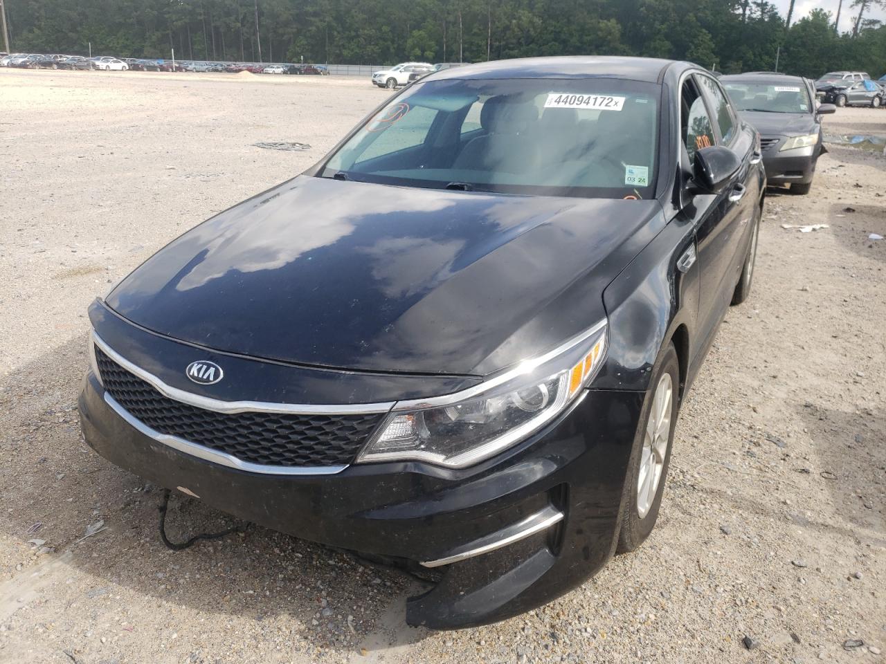 Photo 2 from auction – 2016 KIA OPTIMA LX with VIN 5XXGT4L35GG053403
