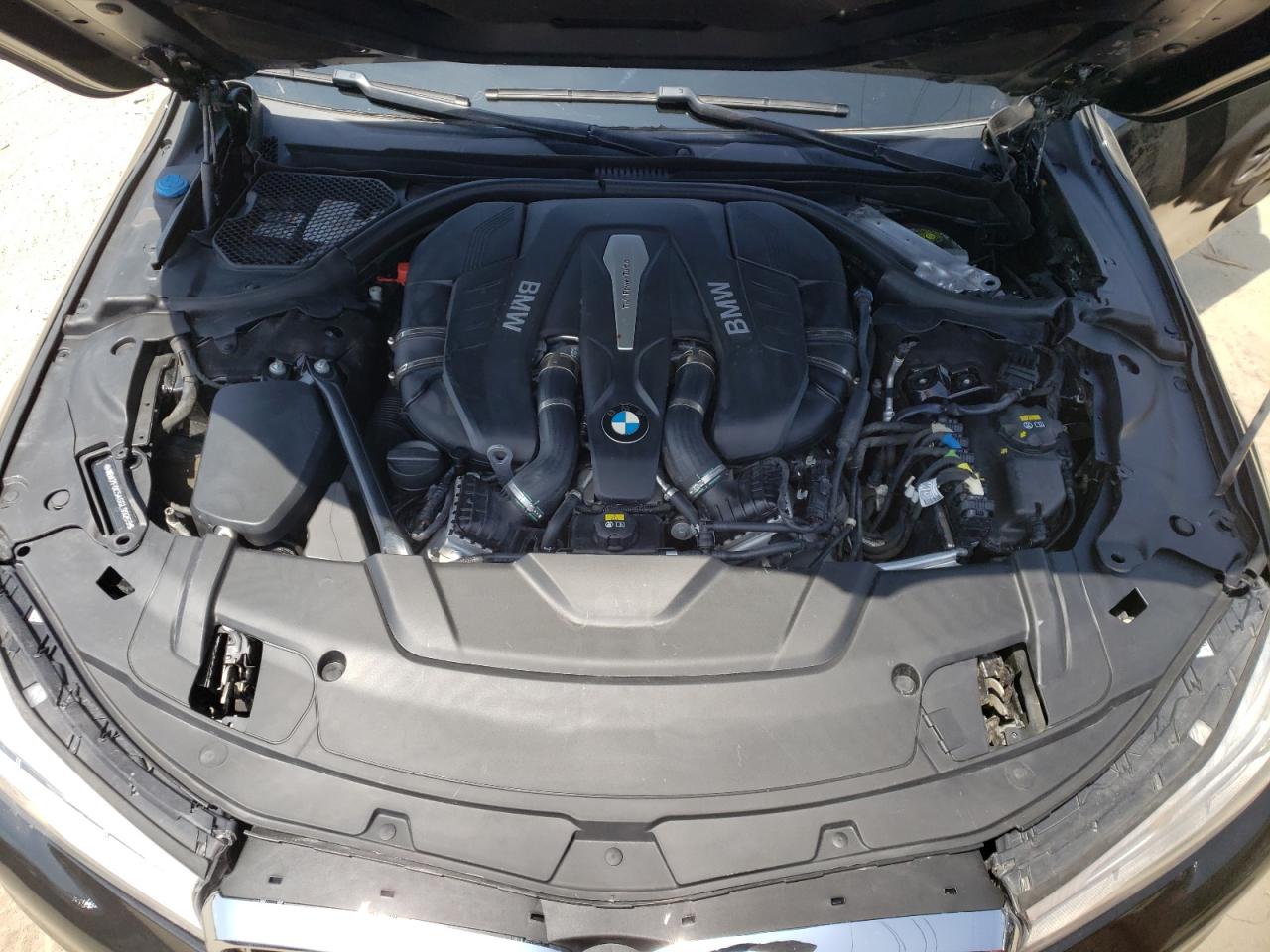 Photo 7 from auction – 2016 BMW 750 I with VIN WBA7F0C54GGL99269