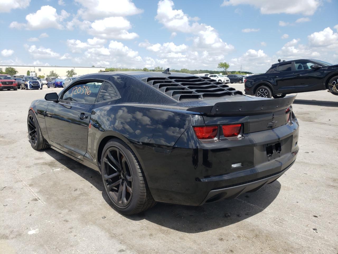 Photo 3 from auction – 2010 CHEVROLET CAMARO SS with VIN 2G1FS1EW2A9209098