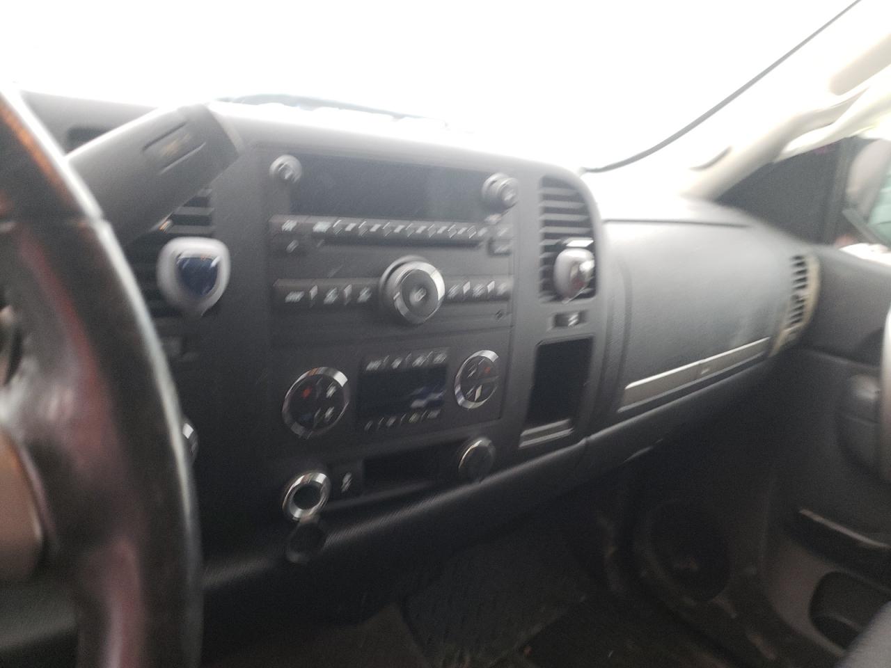Photo 9 from auction – 2012 GMC SIERRA K15 with VIN 1GTR2VE79CZ268114