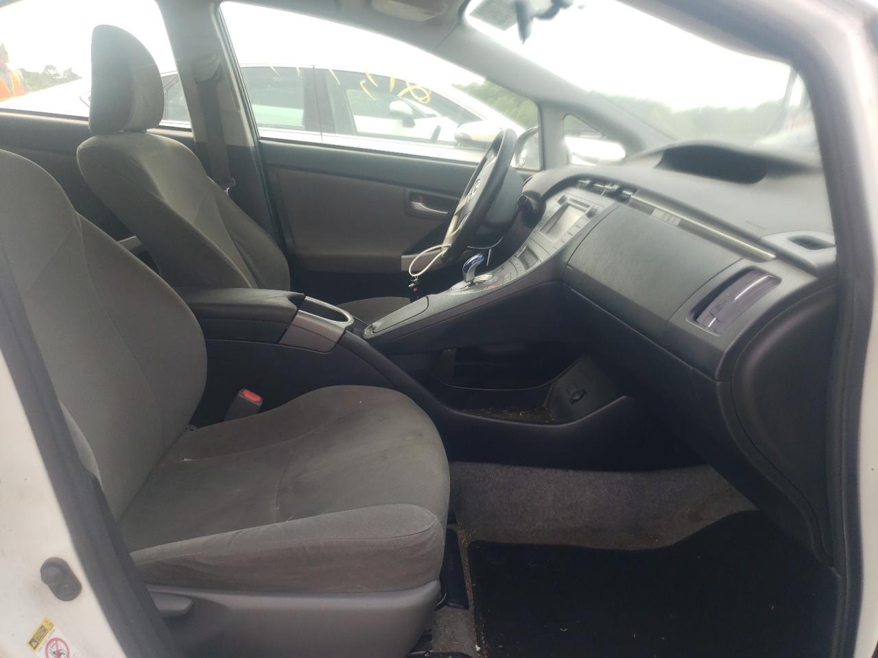 Photo 5 from auction – 2014 TOYOTA PRIUS with VIN JTDKN3DU5E1737852