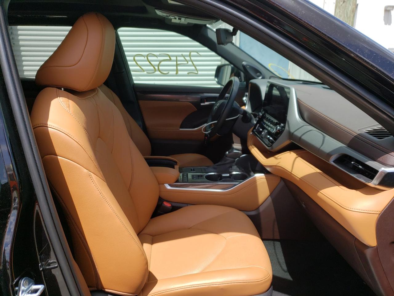 Photo 5 from auction – 2020 TOYOTA HIGHLANDER with VIN 5TDFARAH2LS001068
