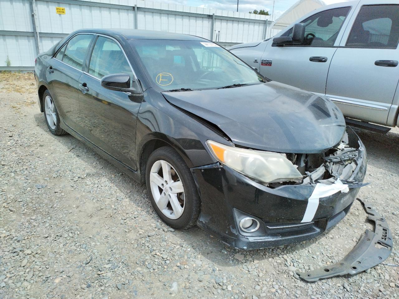 TOYOTA CAMRY BASE 2012 مع رقم تعريف المركبة 4T1BF1FK3CU081753 - صورة من المزاد