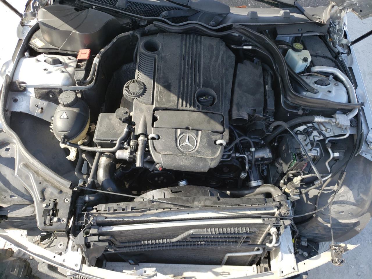 Photo 7 from auction – 2014 MERCEDES-BENZ C 250 with VIN WDDGF4HBXEA950528