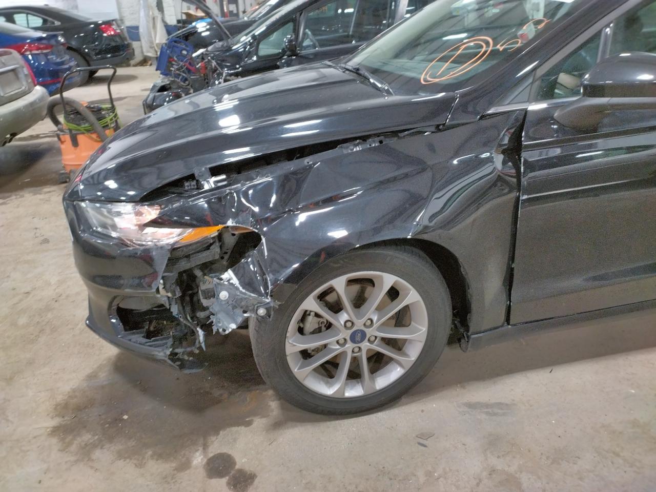 Photo 9 from auction – 2020 FORD FUSION SE with VIN 3FA6P0HD2LR150618