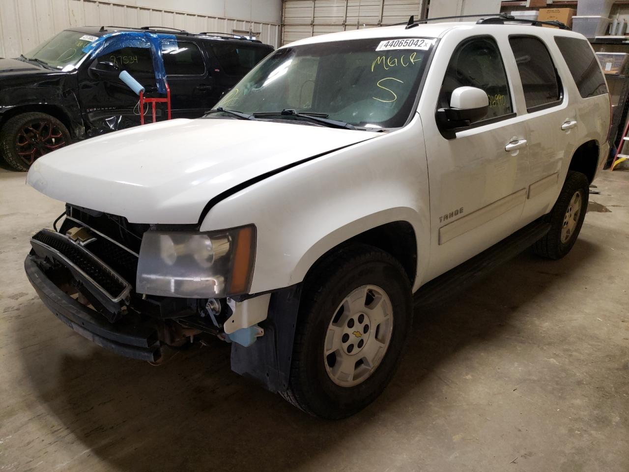 Photo 2 from auction – 2011 CHEVROLET TAHOE C150 with VIN 1GNSCAE04BR220603