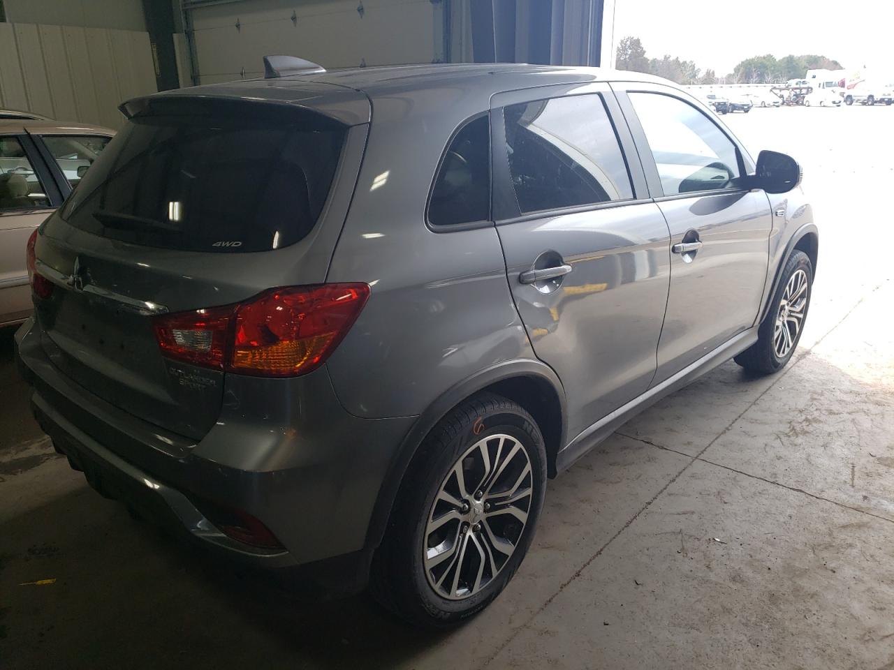 Photo 4 from auction – 2018 MITSUBISHI OUTLANDER with VIN JA4AR3AU2JU017075