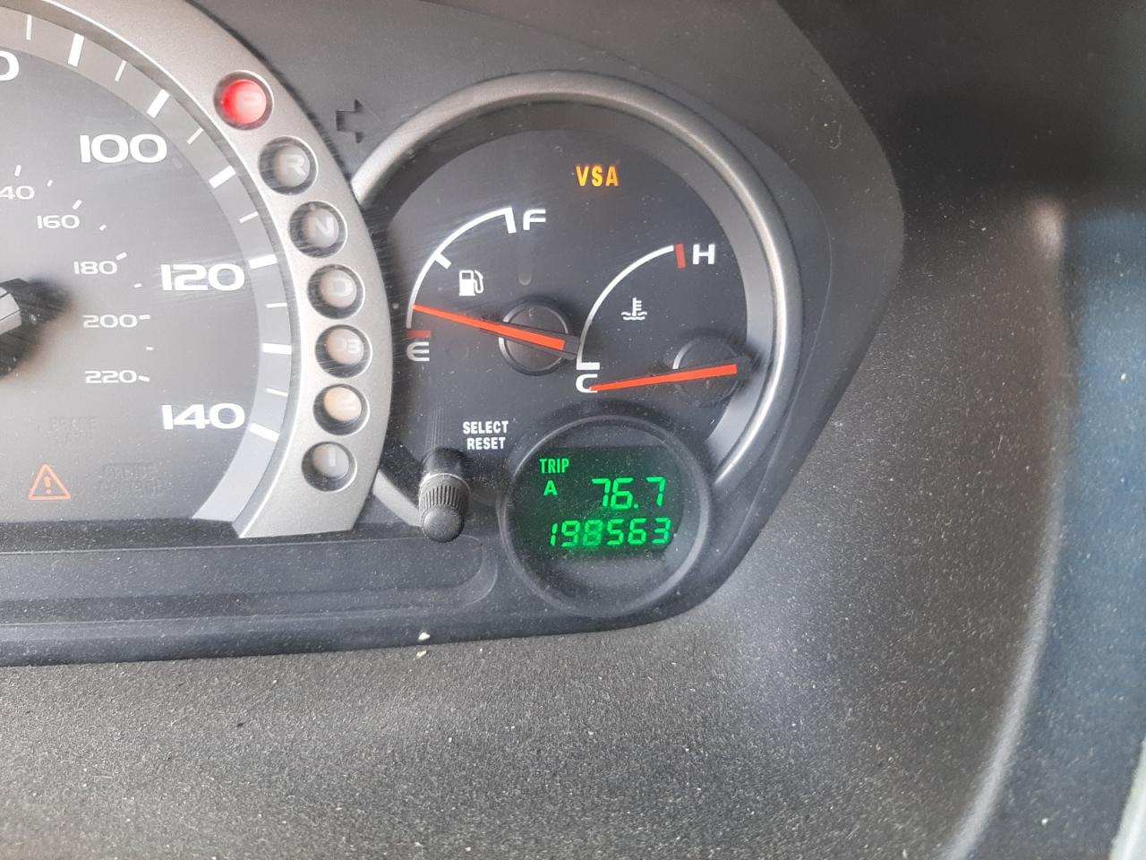 Photo 8 from auction – 2005 HONDA PILOT EXL with VIN 5FNYF18505B047139