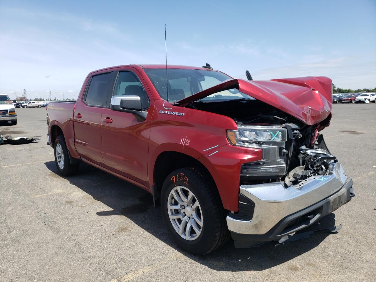 CHEVROLET SILVERADO 2019 with VIN 3GCUYDED6KG118663 - Photo from auction