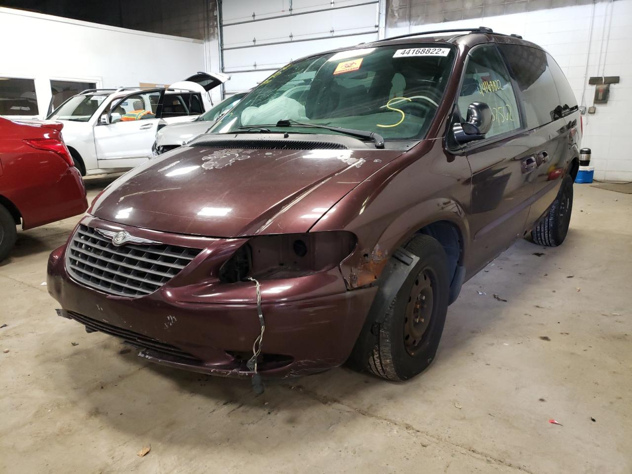 Photo 2 from auction – 2004 CHRYSLER TOWN & COU with VIN 1C4GP45R04B567053