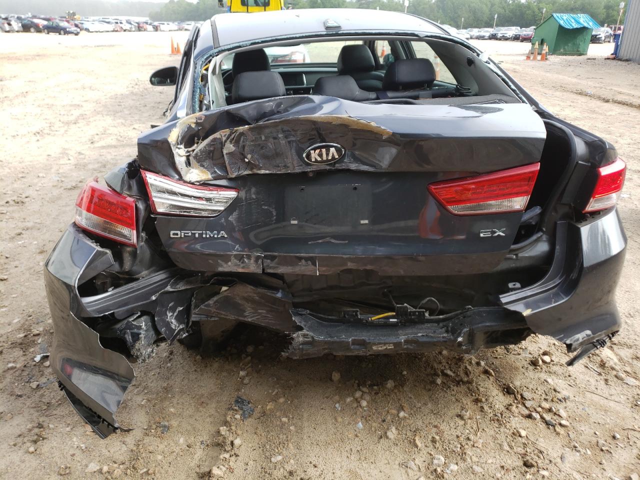 Photo 9 from auction – 2017 KIA OPTIMA EX with VIN 5XXGU4L32HG126645