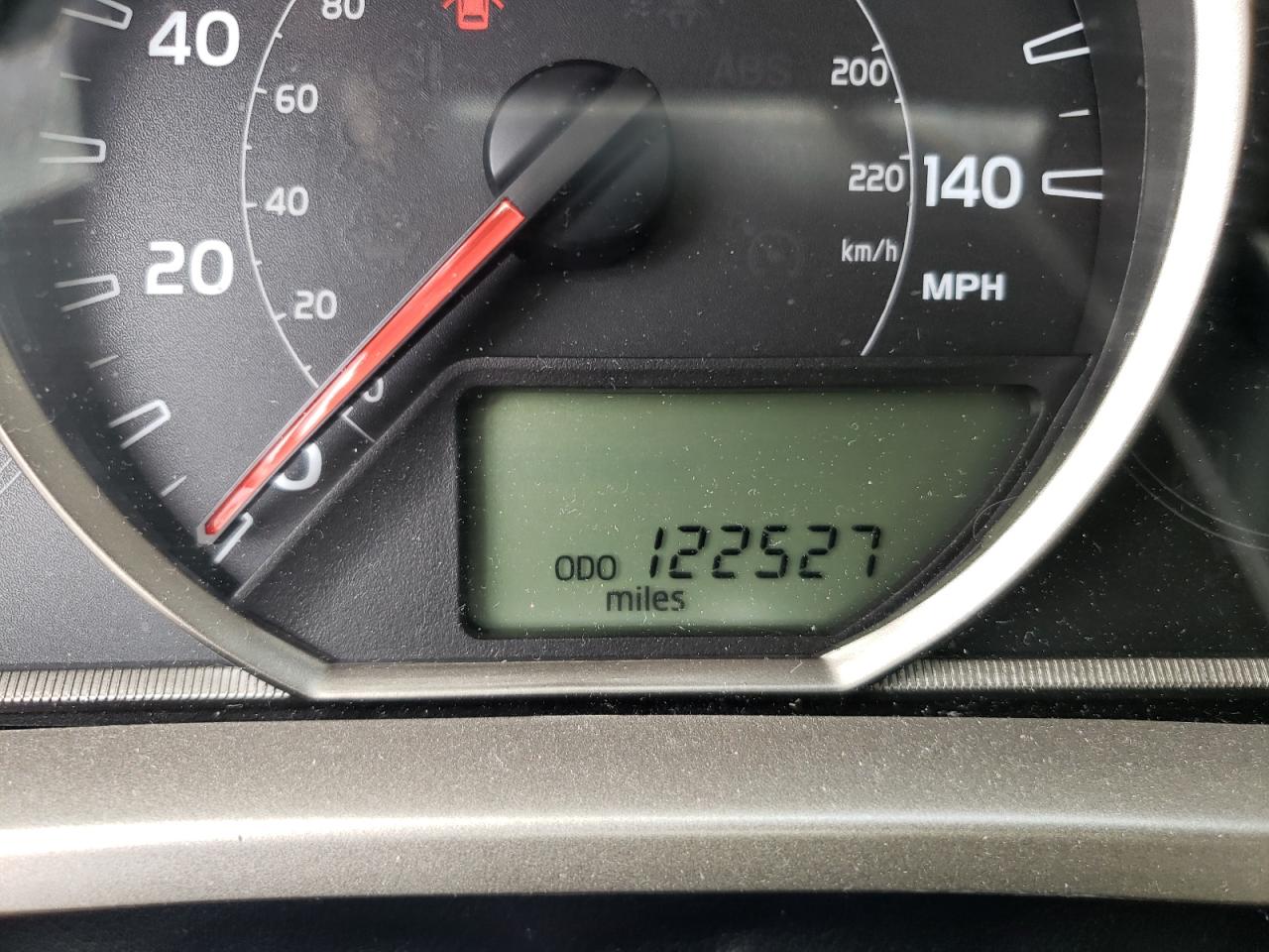 Photo 8 from auction – 2015 TOYOTA RAV4 XLE with VIN 2T3WFREV8FW200503