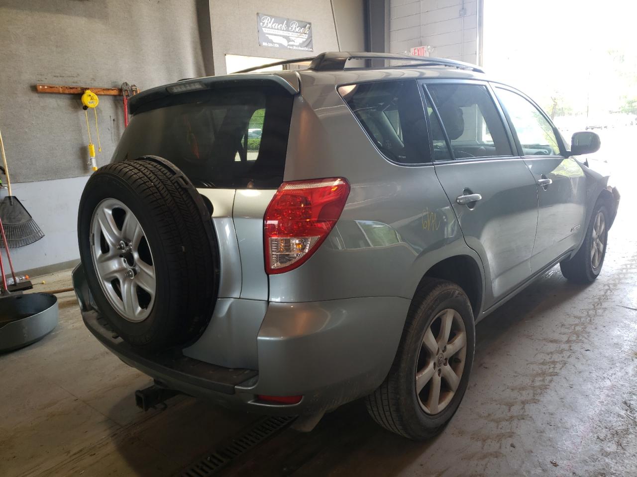 Photo 4 from auction – 2008 TOYOTA RAV4 LIMIT with VIN JTMZK34VX85018819