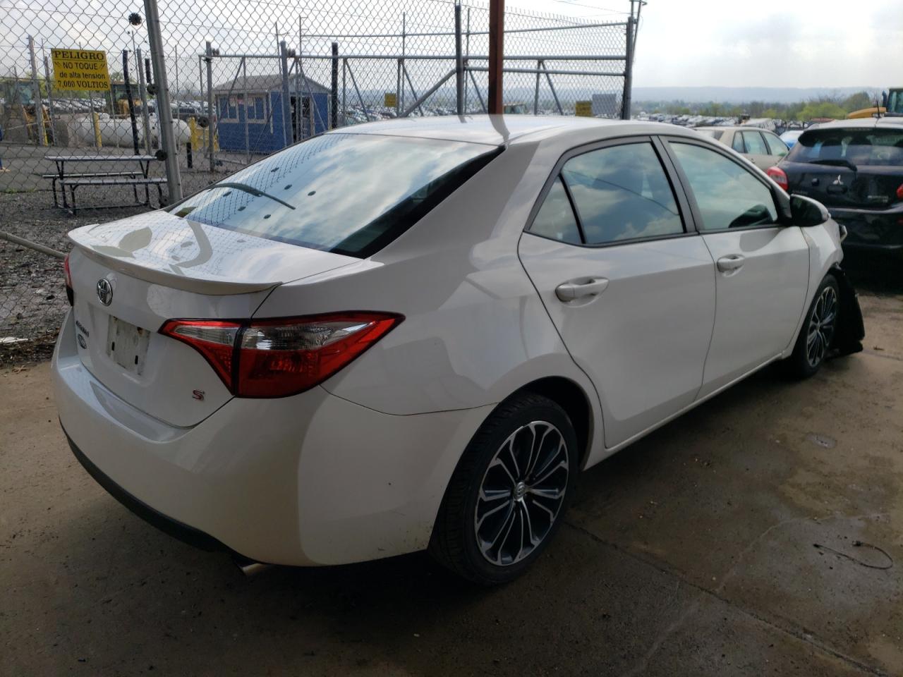 Photo 4 from auction – 2014 TOYOTA COROLLA L with VIN 2T1BURHE8EC035254