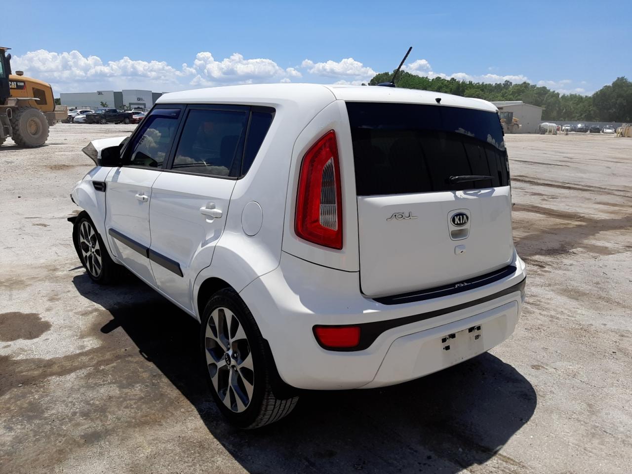 Photo 3 from auction – 2013 KIA SOUL + with VIN KNDJT2A61D7640290