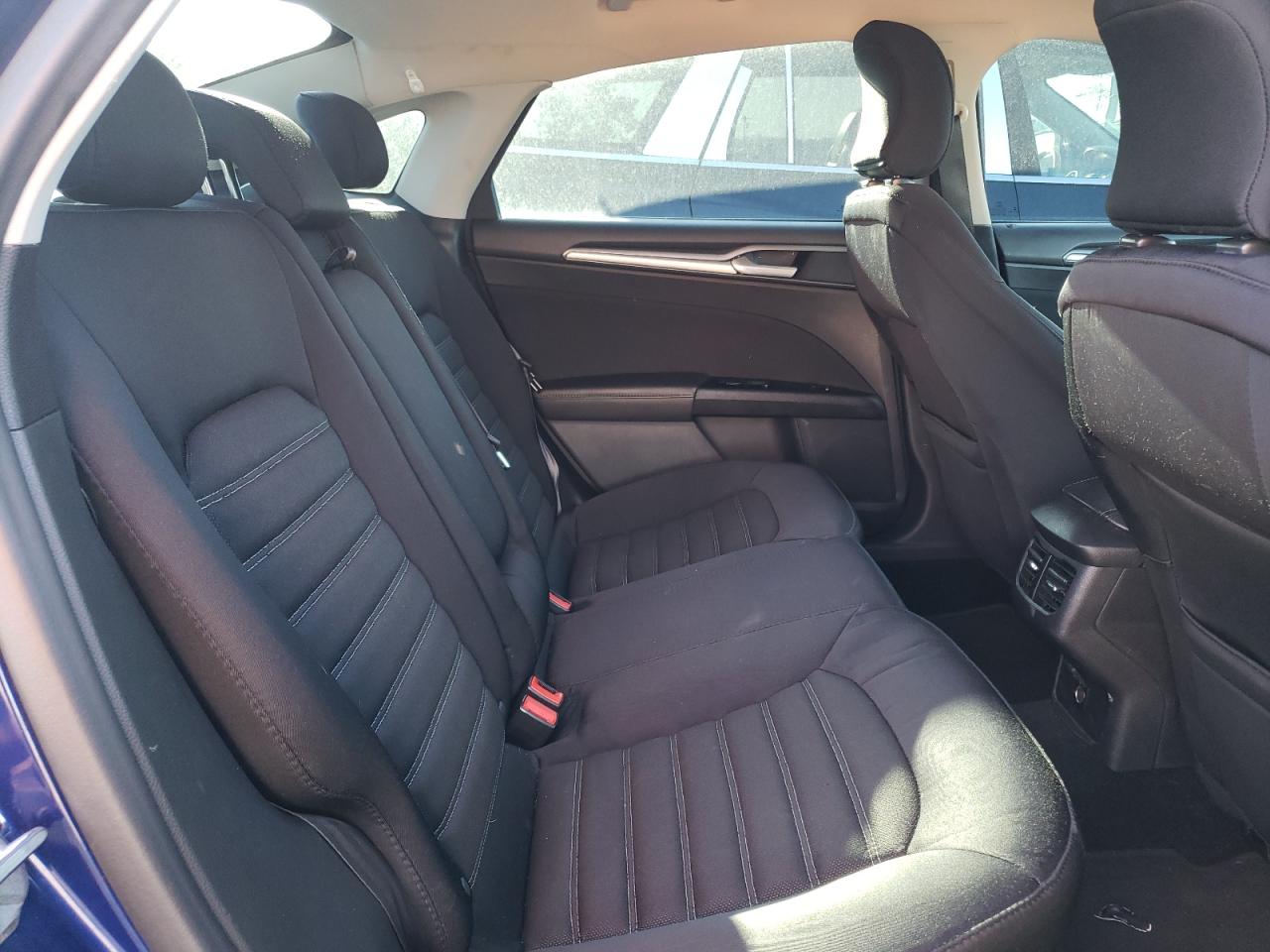 Photo 6 from auction – 2015 FORD FUSION SE with VIN 1FA6P0H70F5113598