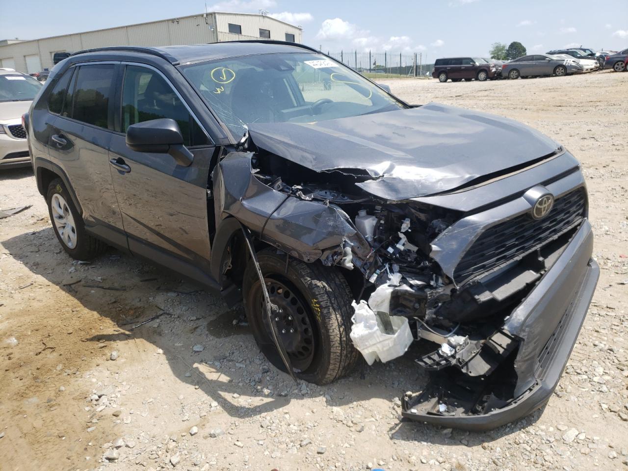 TOYOTA RAV4 LE 2020 with VIN JTMH1RFV7LD046929 - Photo from auction
