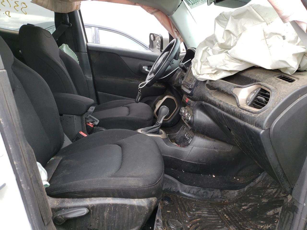 Photo 5 from auction – 2017 JEEP RENEGADE with VIN ZACCJABBXHPF38774