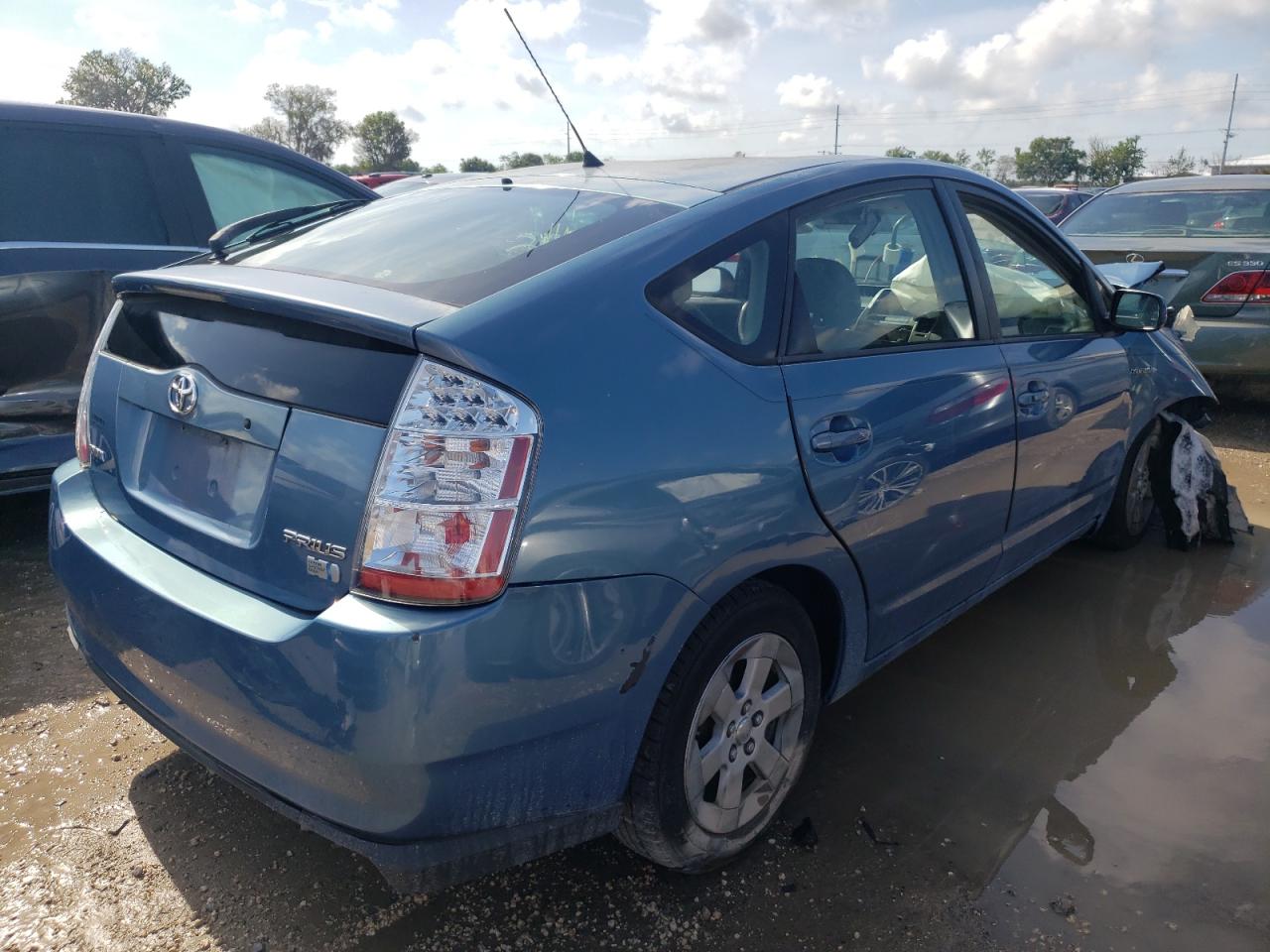 Photo 4 from auction – 2007 TOYOTA PRIUS with VIN JTDKB20U077623444