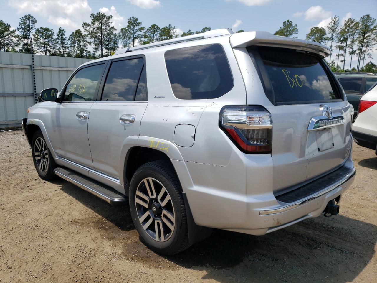 Photo 3 from auction – 2018 TOYOTA 4RUNNER SR with VIN JTEZU5JRXJ5180660