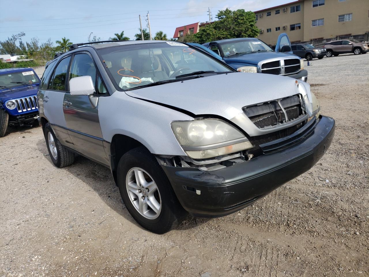 LEXUS RX 300 2000 with VIN JT6GF10U3Y0069564 - Photo from auction
