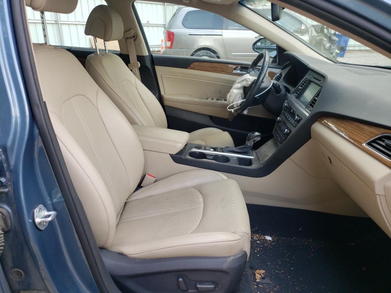 Photo 5 from auction – 2015 HYUNDAI SONATA SPO with VIN 5NPE34AF3FH077433