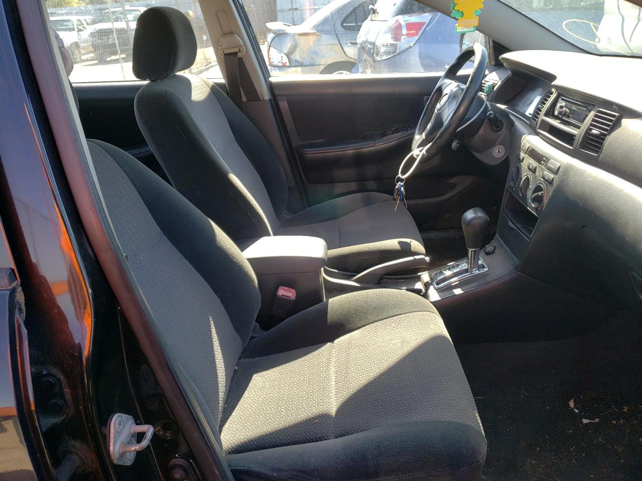Photo 5 from auction – 2004 TOYOTA COROLLA CE with VIN 2T1BR32E04C258314