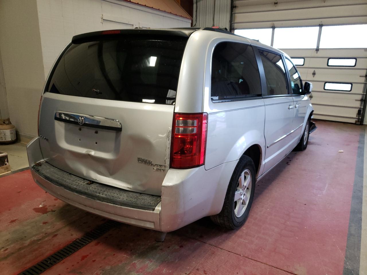 Photo 4 from auction – 2010 DODGE GRAND CARA with VIN 2D4RN5D10AR201710