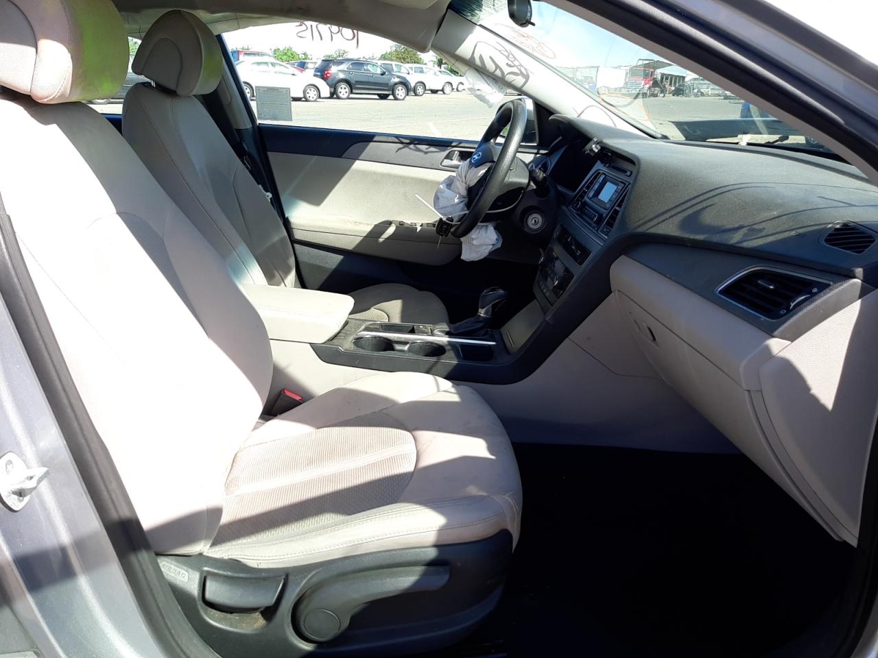 Photo 5 from auction – 2015 HYUNDAI SONATA SE with VIN 5NPE24AF4FH059249