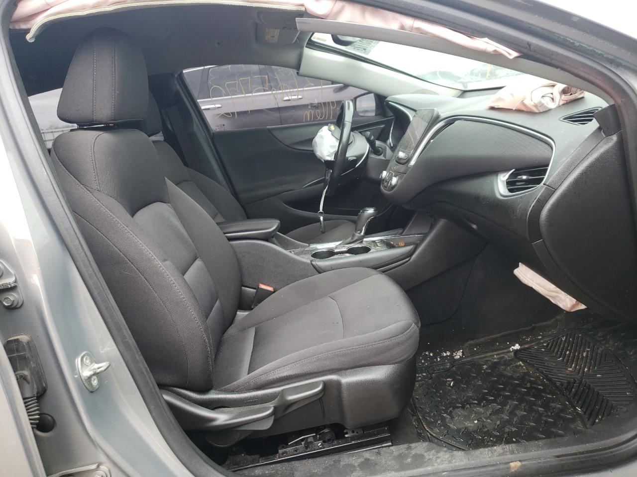 Photo 15 from auction – 2018 CHEVROLET MALIBU LT with VIN 1G1ZD5ST2JF162137