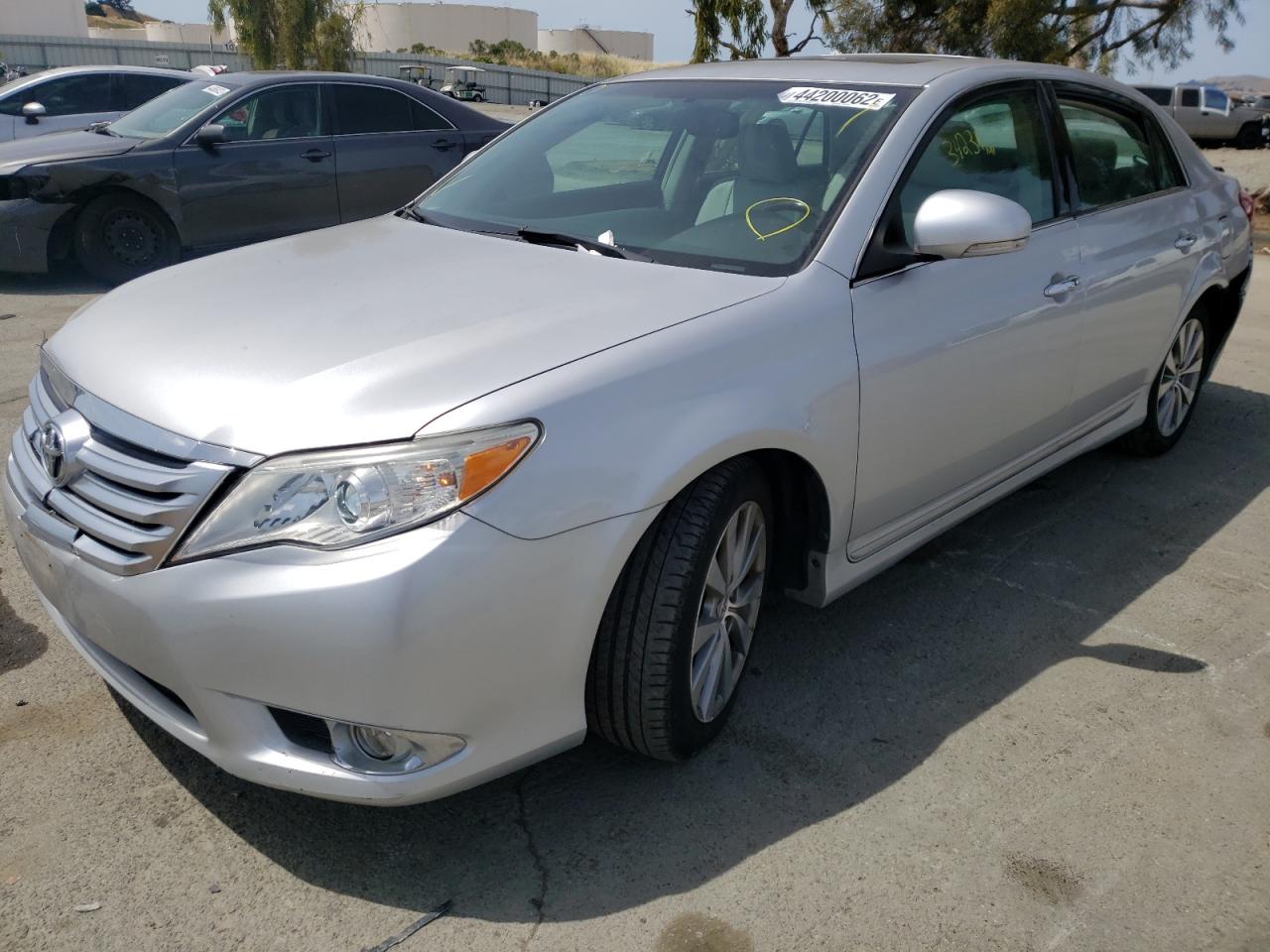 Photo 2 from auction – 2012 TOYOTA AVALON BAS with VIN 4T1BK3DB9CU459570