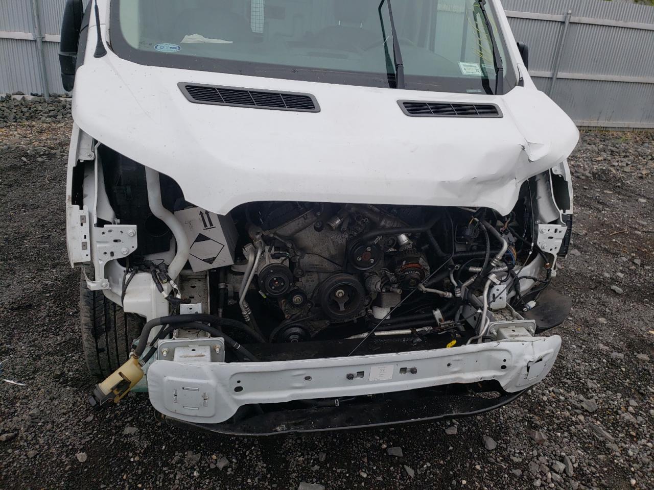 Photo 9 from auction – 2018 FORD TRANSIT T- with VIN 1FTYR2CM8JKA24071