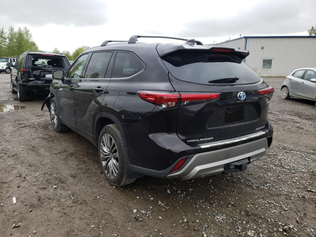 Photo 3 from auction – 2021 TOYOTA HIGHLANDER with VIN 5TDEBRCH3MS060444