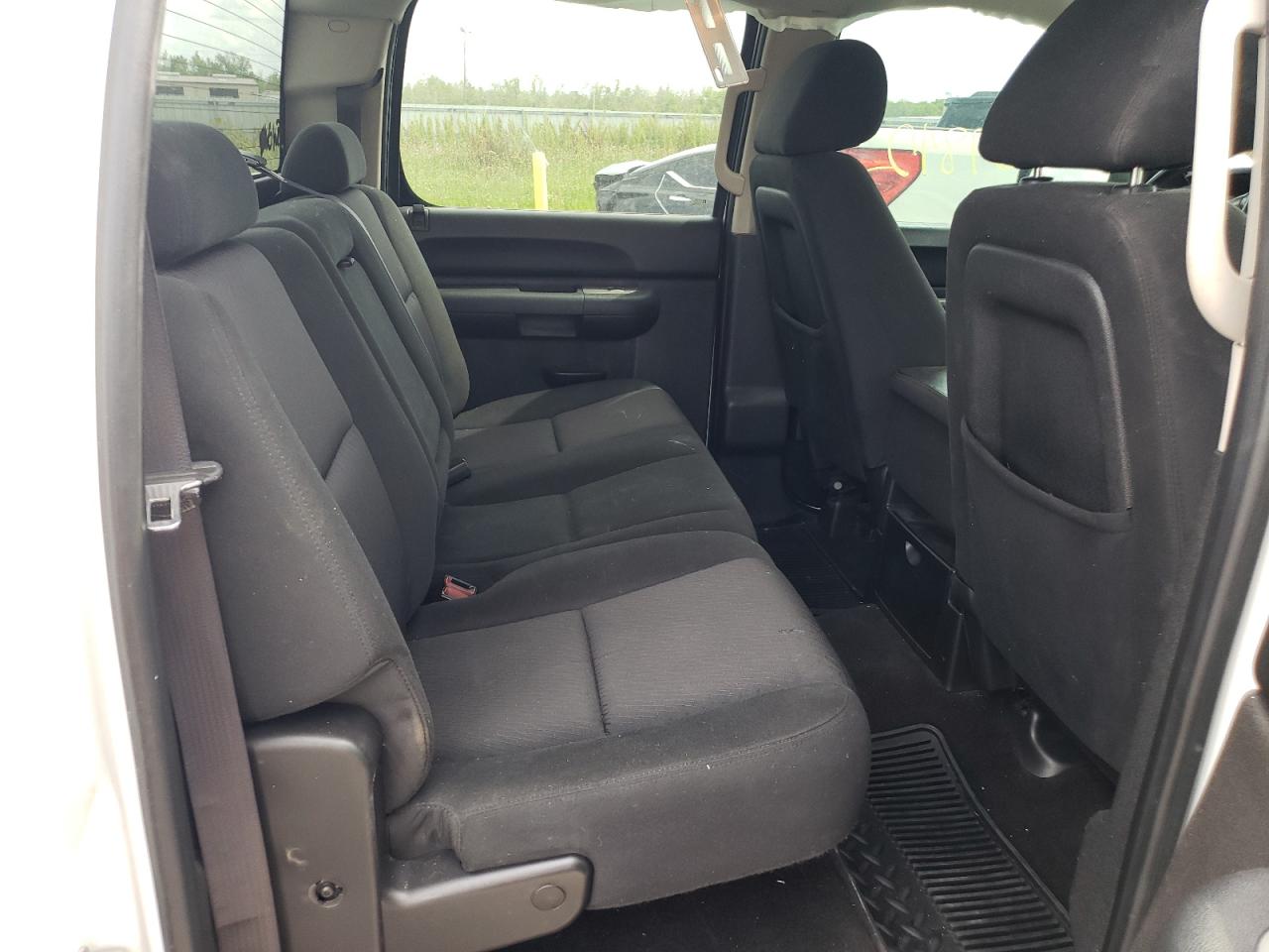Photo 6 from auction – 2011 CHEVROLET SILVERADO with VIN 3GCPKSE33BG352981