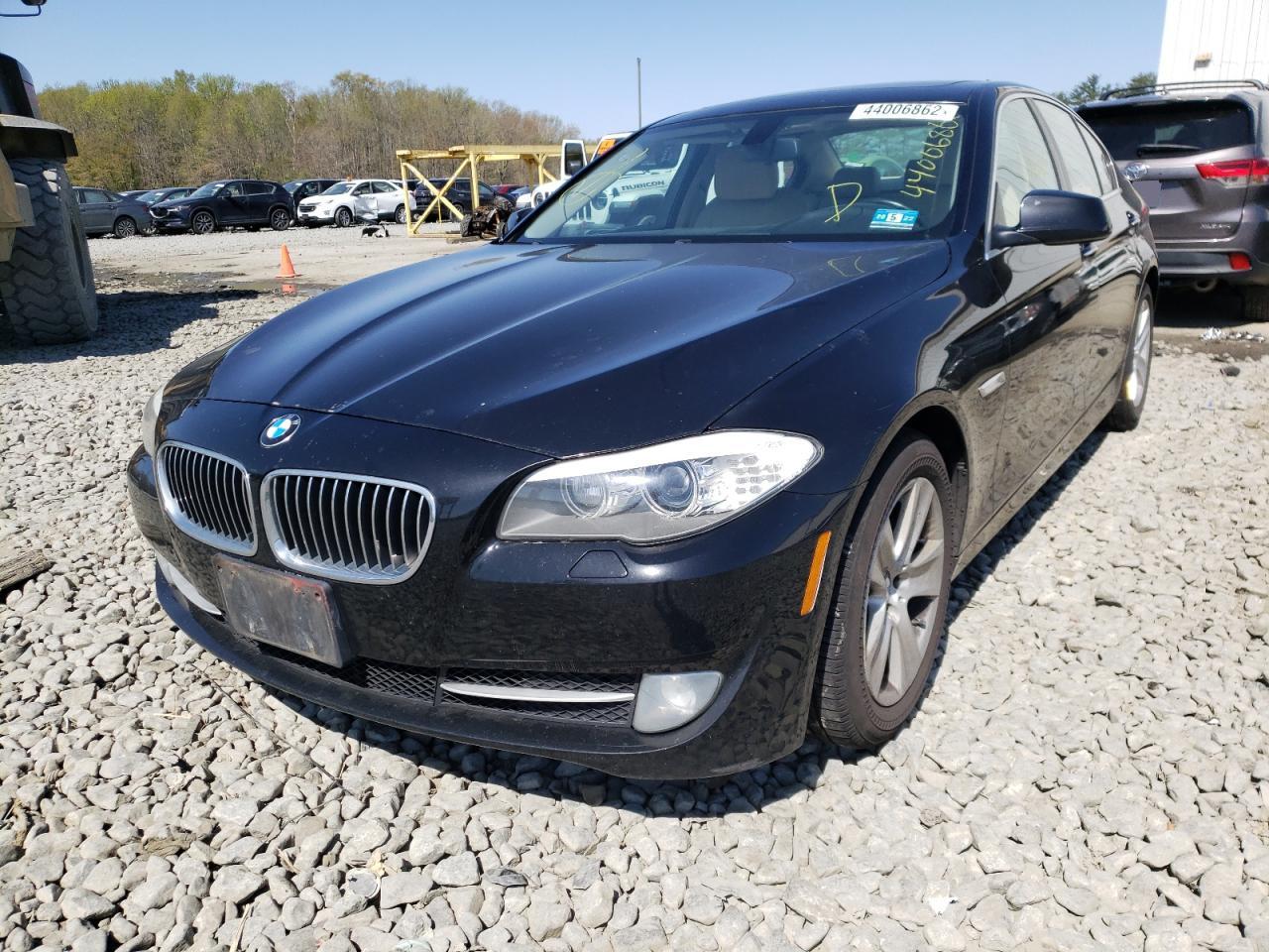 Photo 2 from auction – 2013 BMW 528 XI with VIN WBAXH5C59DD112500