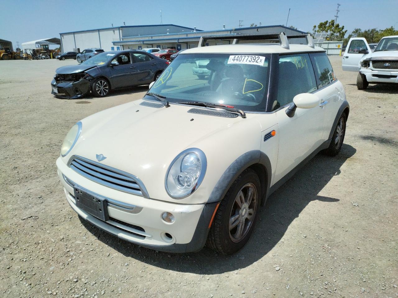 Photo 2 from auction – 2006 MINI COOPER with VIN WMWRC33546TJ78652