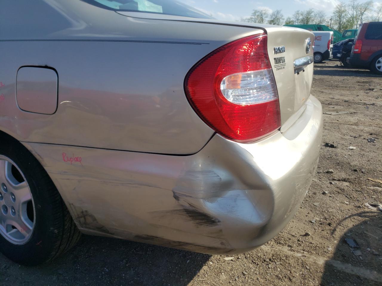 Photo 9 from auction – 2004 TOYOTA CAMRY LE with VIN 4T1BE32K64U890282