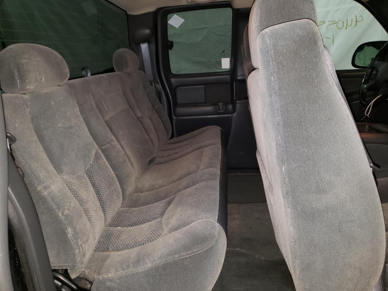 Photo 6 from auction – 2003 CHEVROLET SILVERADO with VIN 2GCEK19T631178085