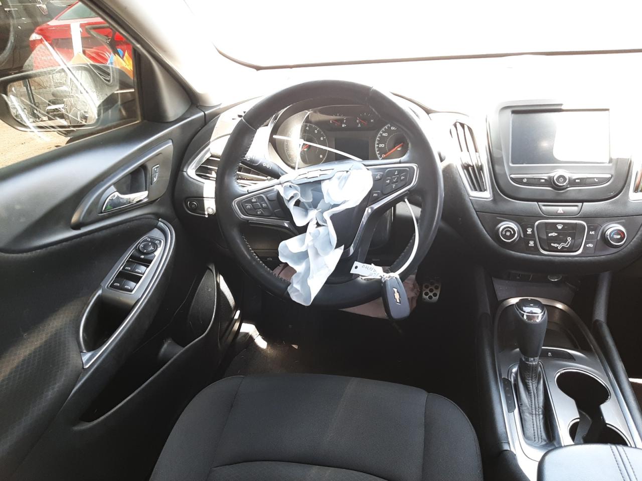 Photo 9 from auction – 2016 CHEVROLET MALIBU LT with VIN 1G1ZE5ST4GF303313