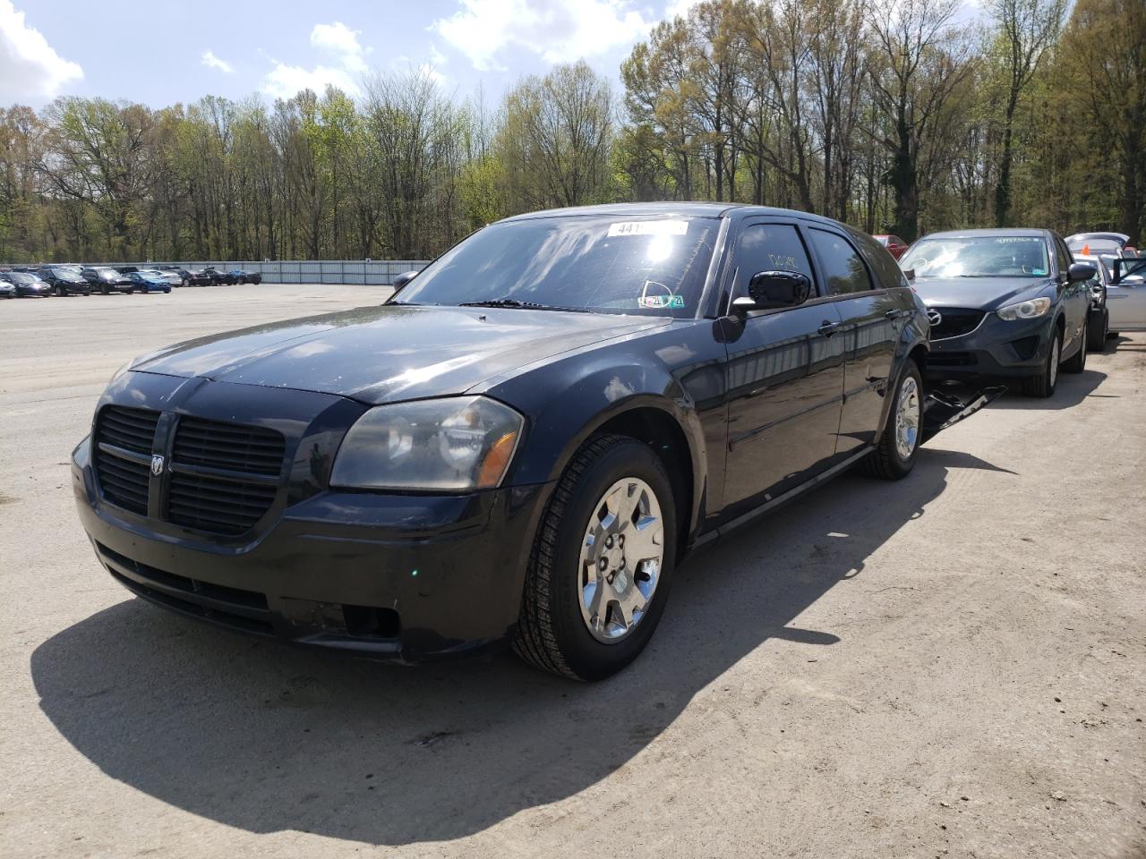 Photo 2 from auction – 2005 DODGE MAGNUM with VIN 2D4FV48T55H669078